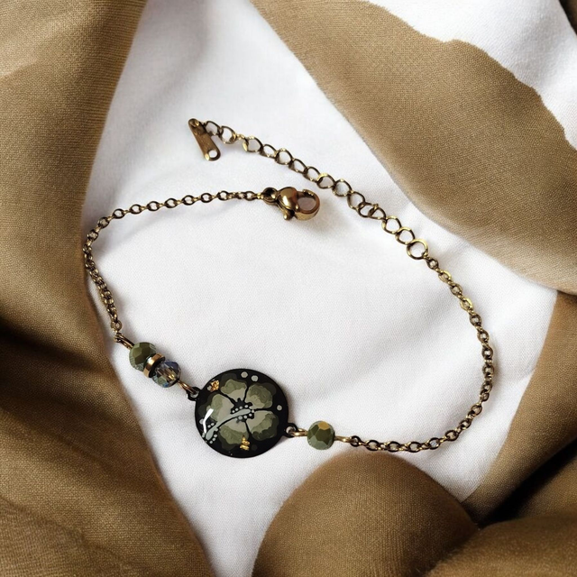 Bracelet dessiné Flora acier inoxydable vert kaki