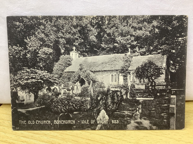 The Old Church, Bonchurch, Isle of Wight, Knight's Library Ventnor, Vintage Postcard. Our Ref No.R779 £2.75