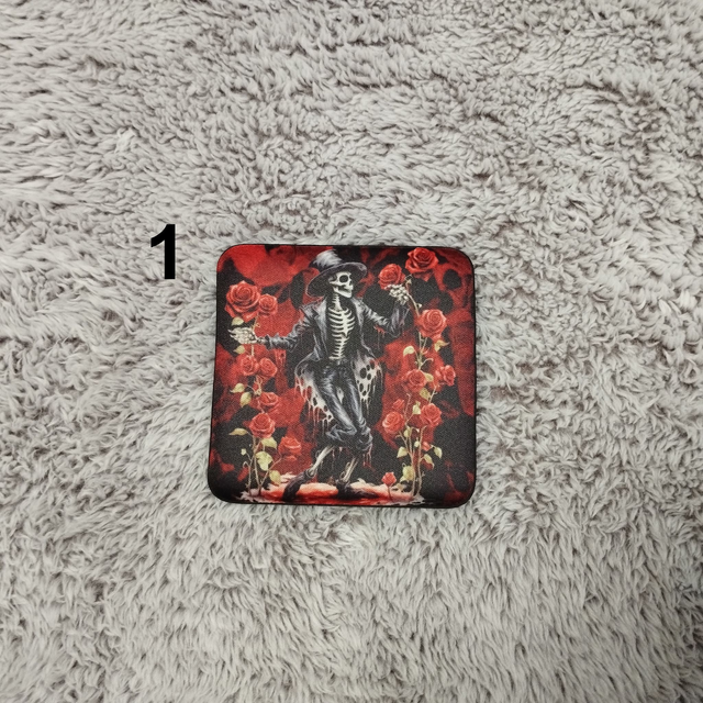 Têtes de mort - N° 1