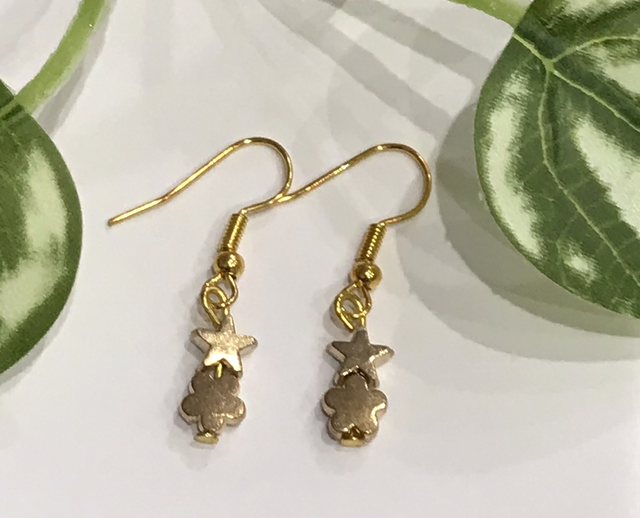 Gold Coloured Dangling - GCD13