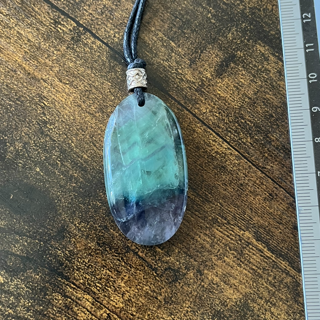 Pendentif en Fluorite et apprêt argent