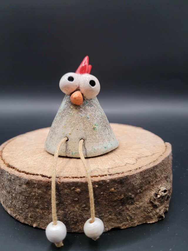 Poulette GERMAINE, en céramique,  artisanale, faite à la main