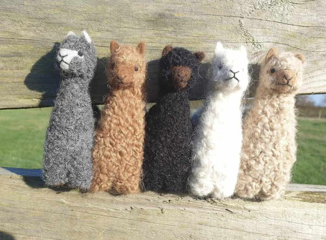 Mini Alpaca Figurine Fawn (brown face)