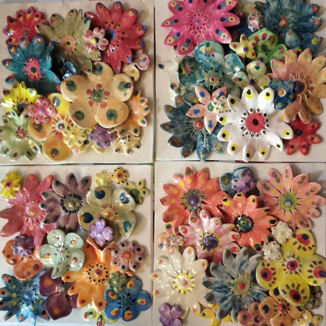 Bouquet sur carreaux de faïence COMPOSITION Florale - en faience  - Différentes tailles