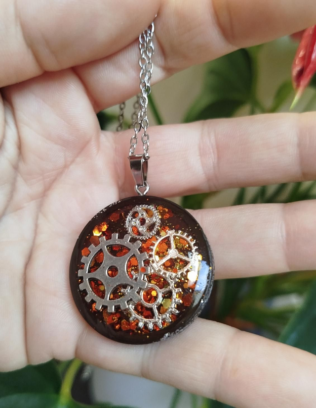 L’Horloge d’ambre et d’acier