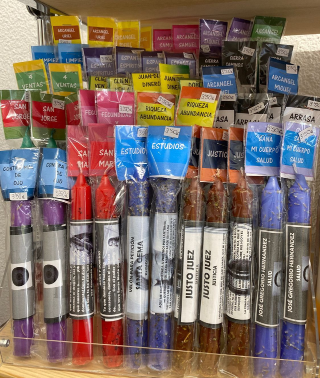 Velas ritualizadas con hierbas naturales