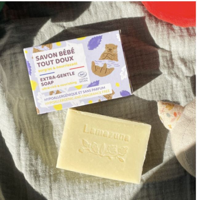 Savon bébé tout doux saponifié à froid utilisable dès la naissance.