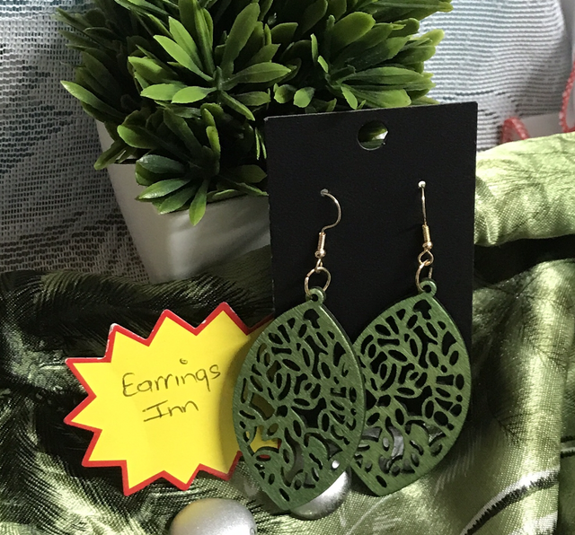 Green Wood Dangling Earrings-SWDE55