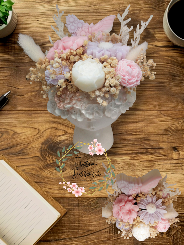 Vase visage en jesmonite et son bouquet de fleurs en cire parfumées