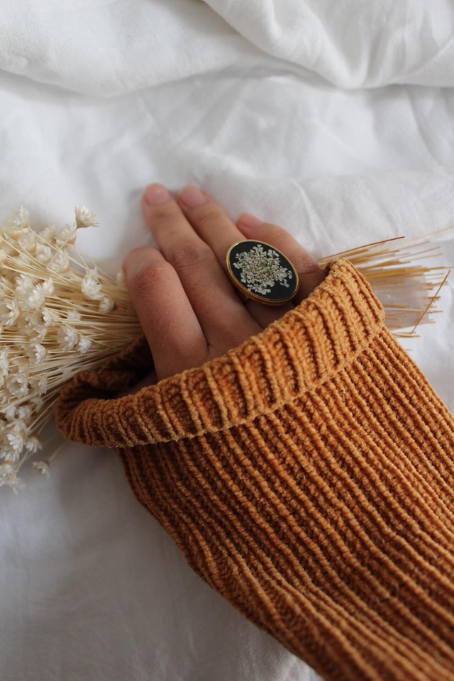 Bague avec vrais fleurs de carottes sauvages blanches