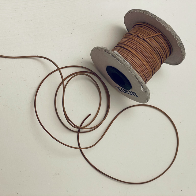 Lederschnur hellbraun 1mm/25cm