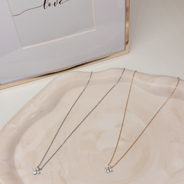 Tiny Clover Kette
