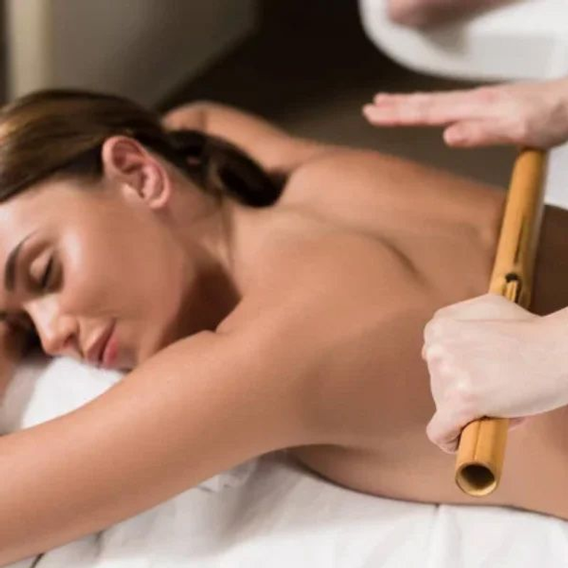 Massage aux Bambous