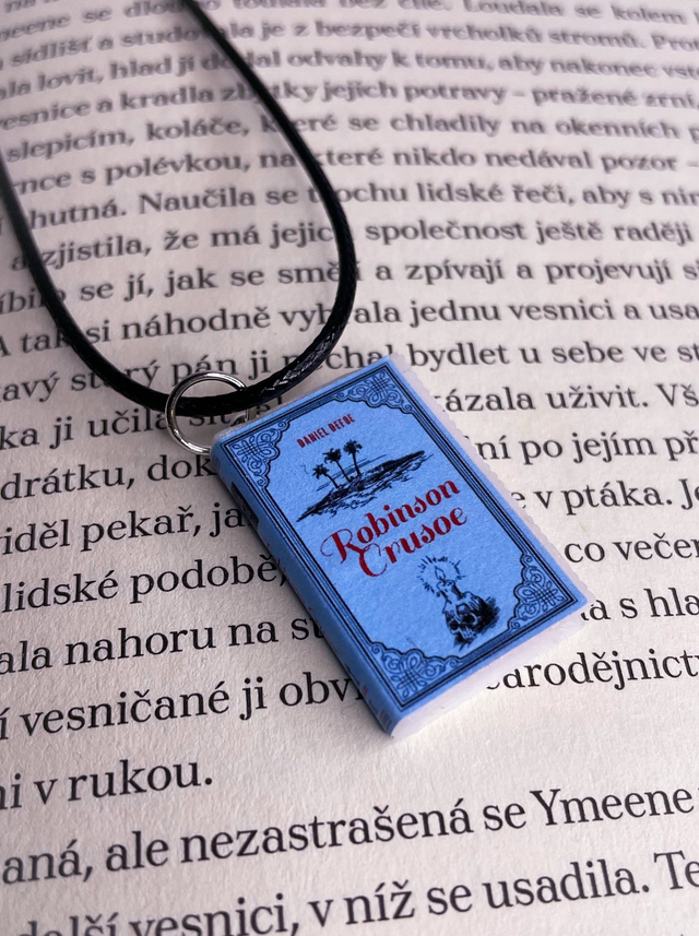 Náhrdelník mini knížka Robinson Crusoe