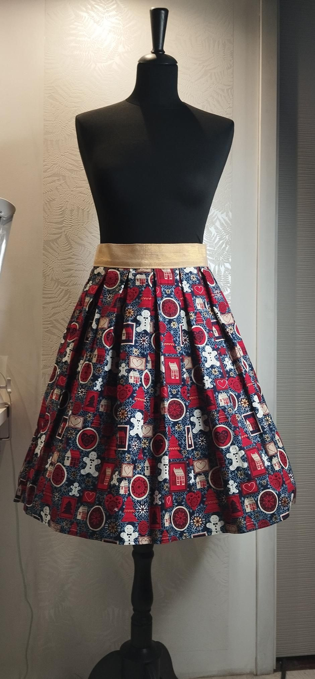 Jupe Modèle La maison de Noël T44