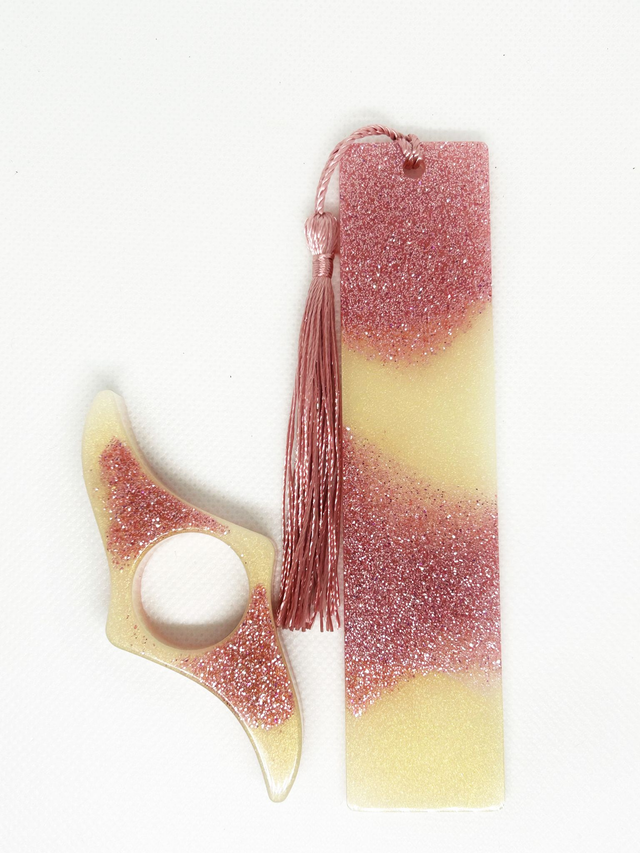 Ensemble marque-page + bague de lecture (grand trou)