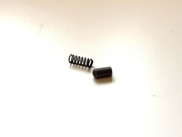 Ressort position aiguille machine à coudre Singer