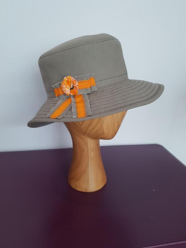 Bob de soleil gris clair collection pensée