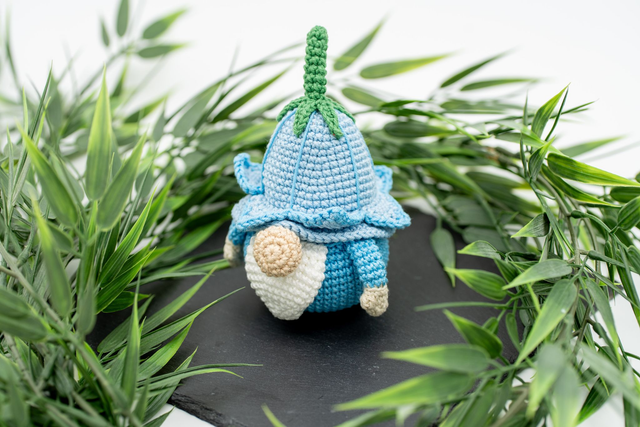 Bluebell gnome 