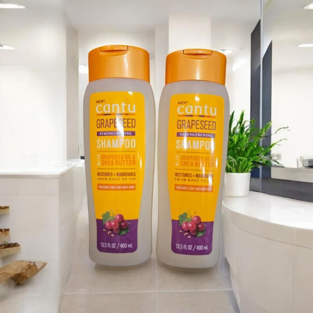 Cantu Grapeseed Strengthening Shampoo – 400ML

