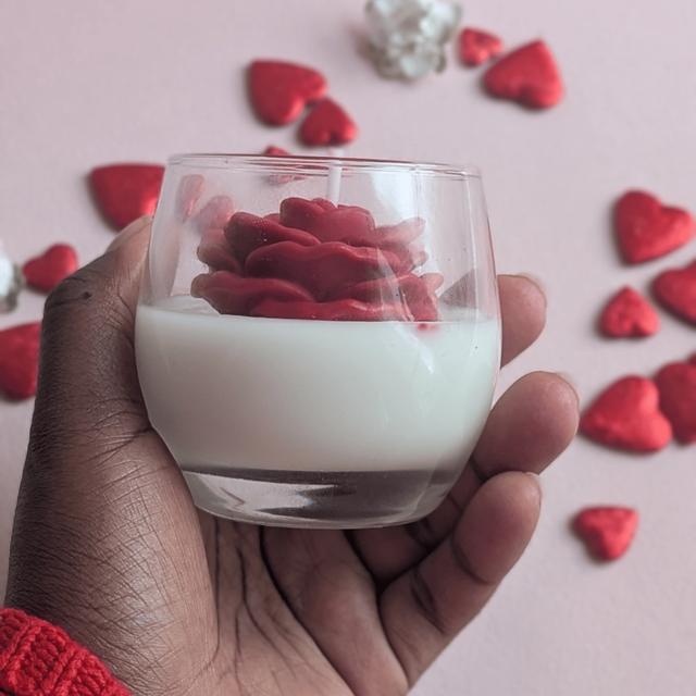 🕯️ Bougie Rose d’Amour 85g – Linge Frais