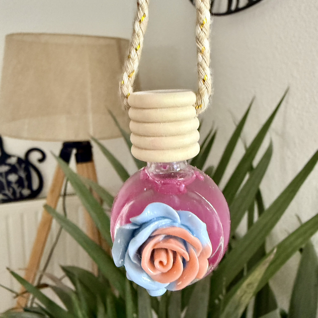 Diffuseur pour voiture motif rose - Parfum au choix