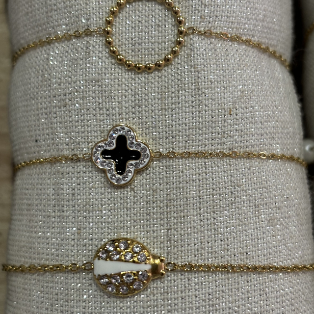 Bracelet acier trèfle noir et strass plaqué or