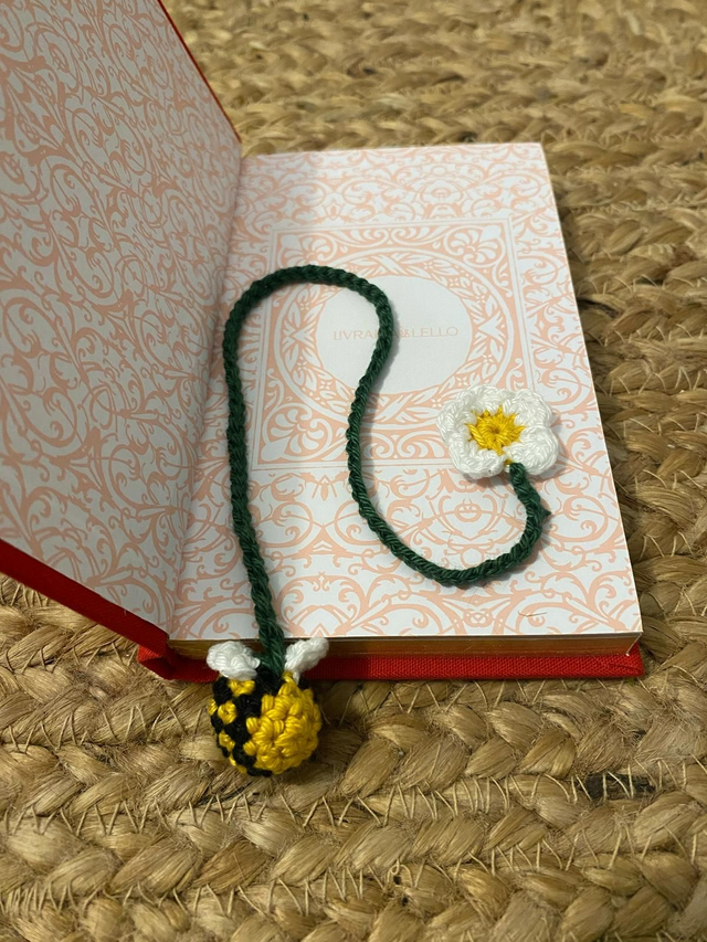 Marque-page abeille