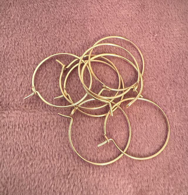 Créoles fines 20 mm en acier inoxydable (la paire) 