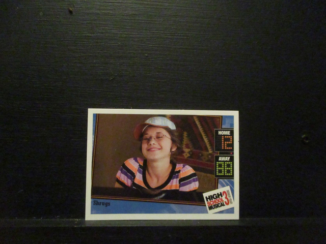 Shrugs - Action Card High School Musical 3 Senior Year Original Trading Card