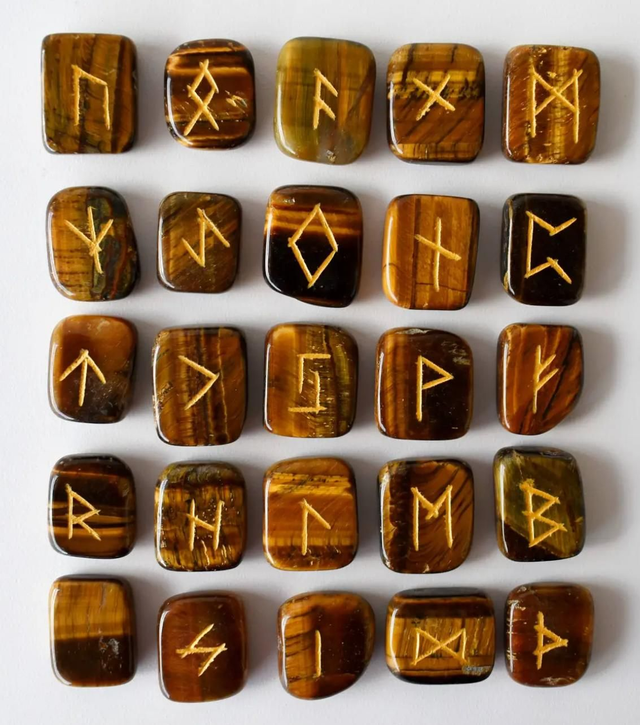 Tiikerinsilmä-riimut