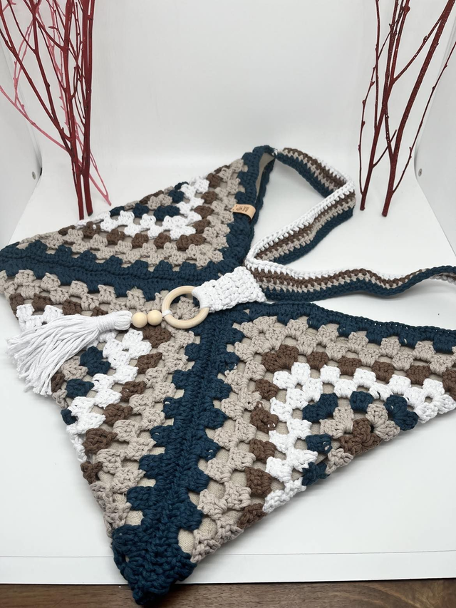 Sac carré granny crochet