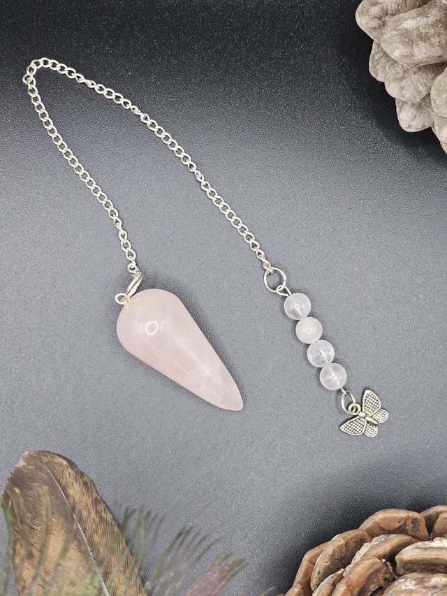 PENDULE EN QUARTZ ROSE