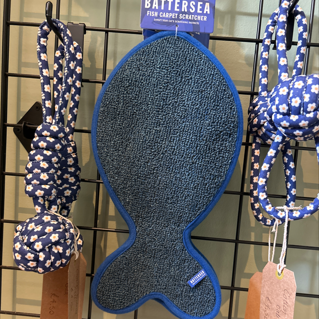Battersea fish carpet scratcher 