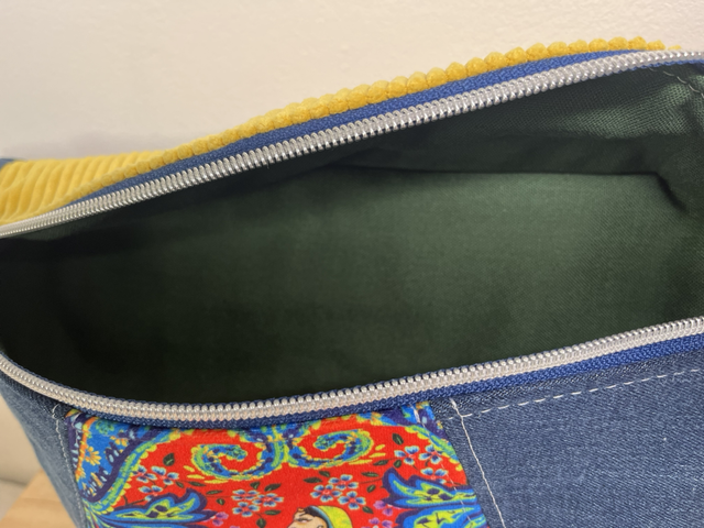 Sac Banane modèle POLINE– Pièce Unique en Jean et Velours Revalorisé