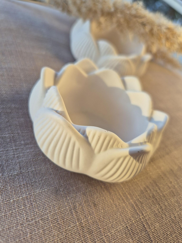 Photophore fait main avec fleurs de lotus en aqua résine : décoration de table printanière