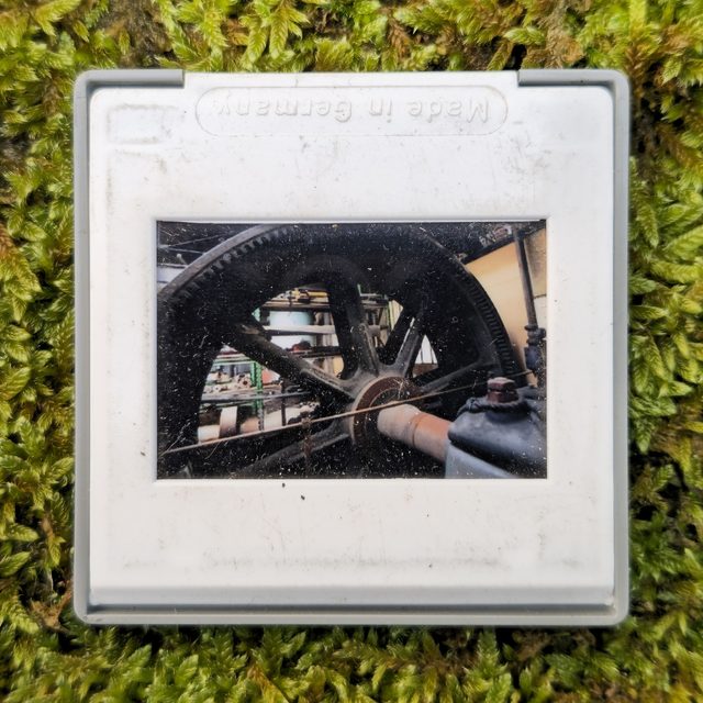 Magnet diapo Urbex Usine de Navarre_10