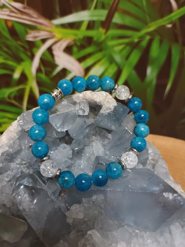 Bracelet en apatite bleue et cristal de roche