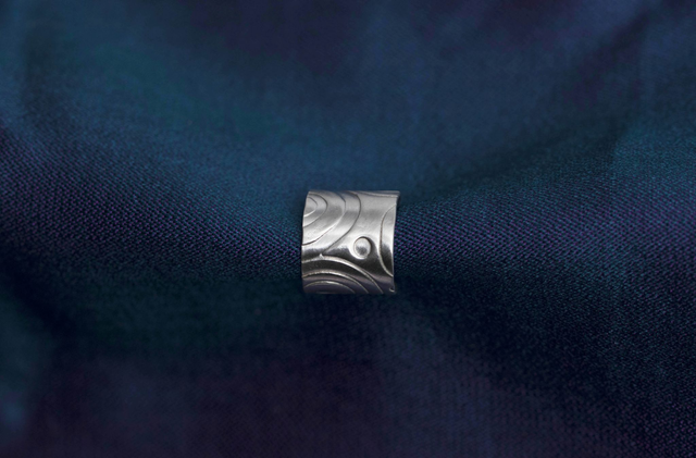 Silver Swirly Circles Ear Cuff - Style 3