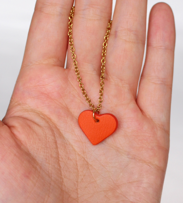 Pendentif Cara • couleurs mates