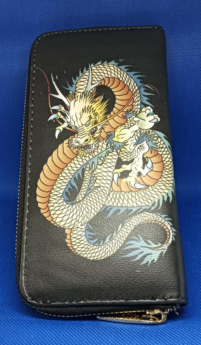 Ladies Chinese Dragon Design Purse.
