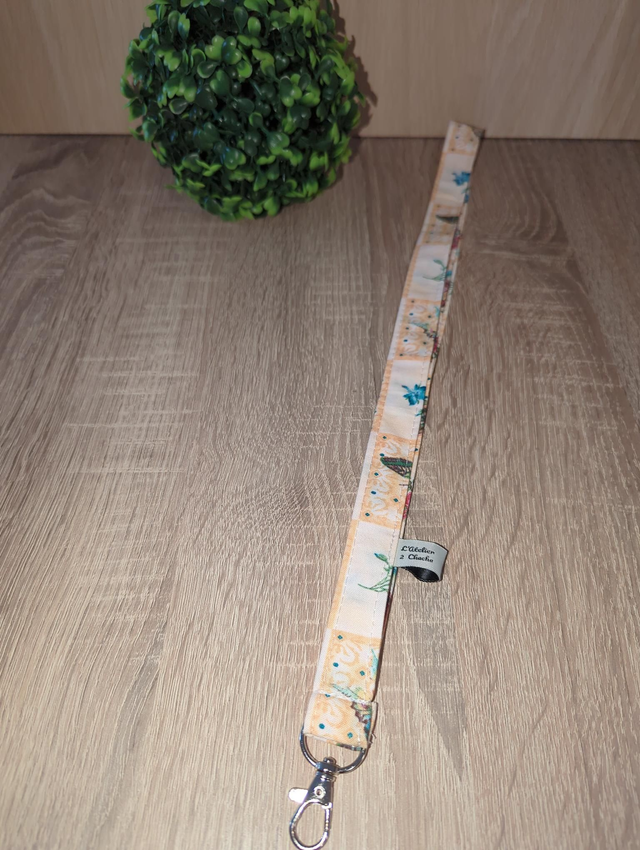 Porte clé tour de cou 6