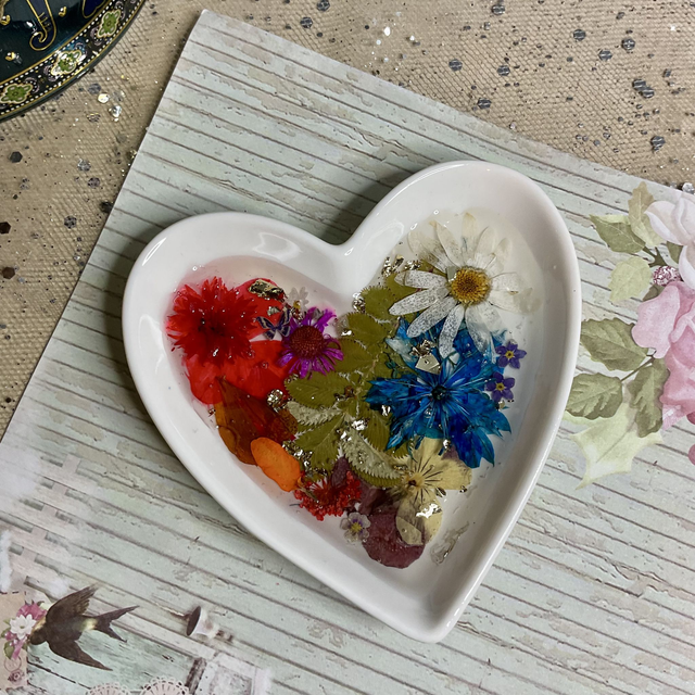 White porcelain ring trinket with pressed flowers in resin. 