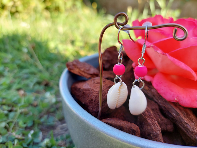 Boucle d'oreille pendante Pierre &amp; Perle