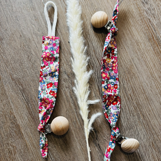 Lot attache tétine et doudou 