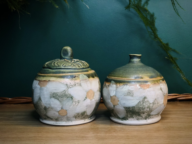 Daisies Green Lidded Jars
