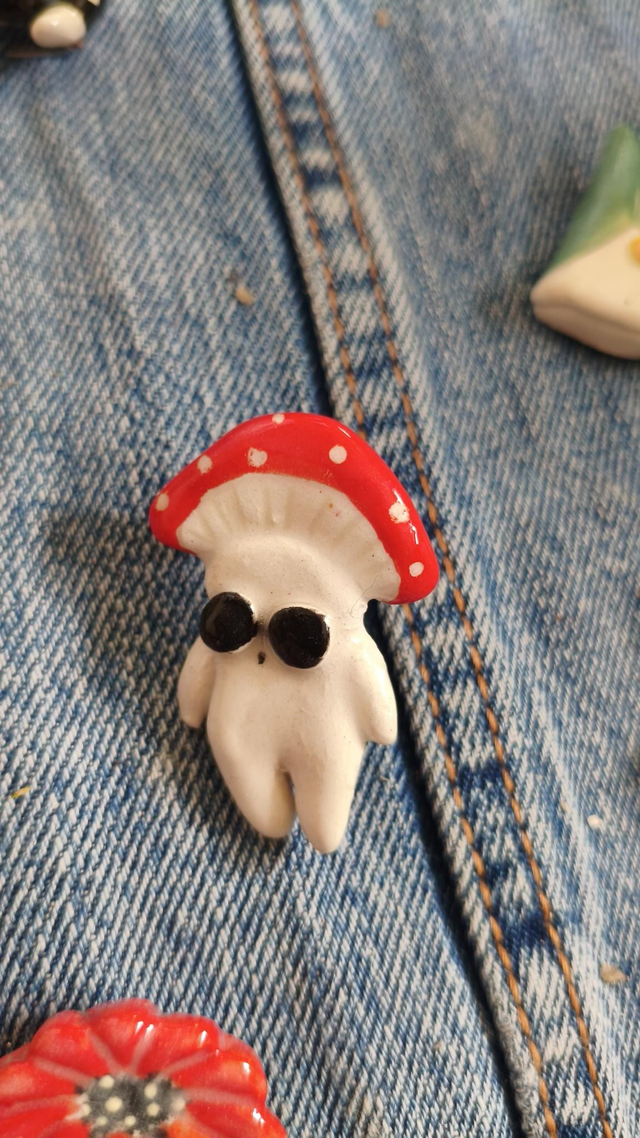 Ceramic Pin biji the mushroom 