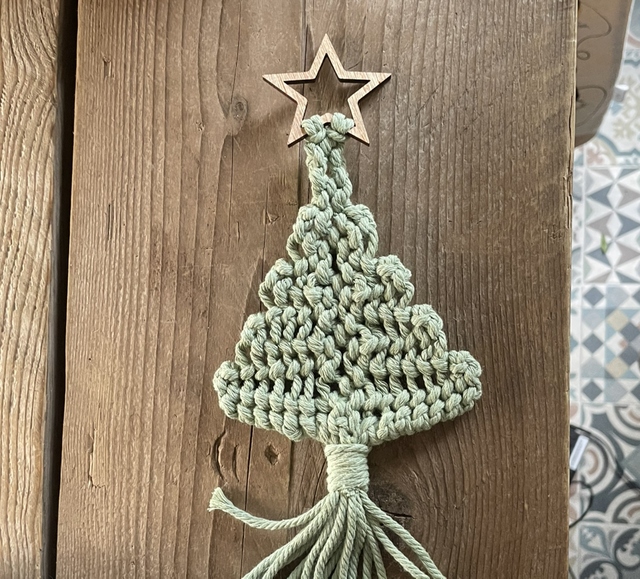 Small Crochet Christmas Tree 