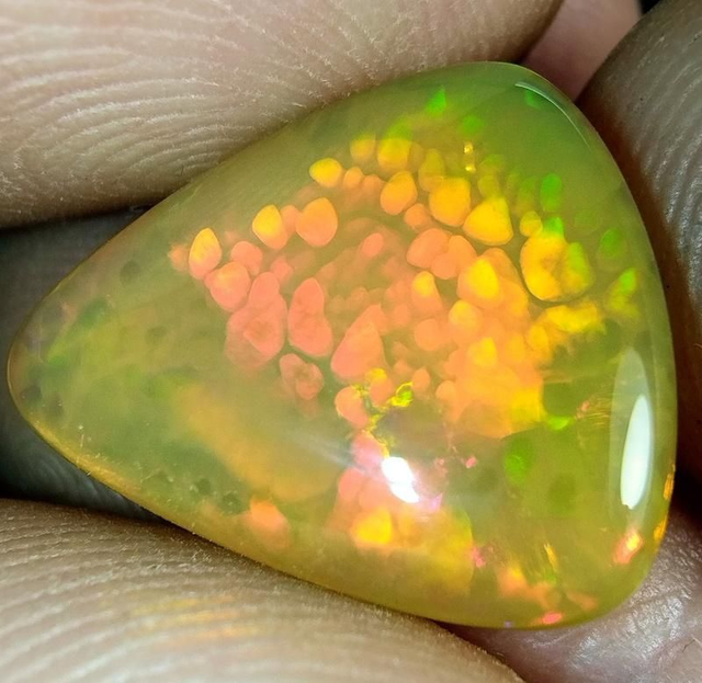 Opale Éthiopienne nid d'abeille