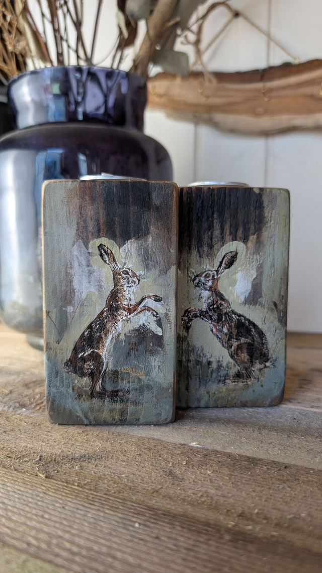 Boxing hares - Set of Tealight holders